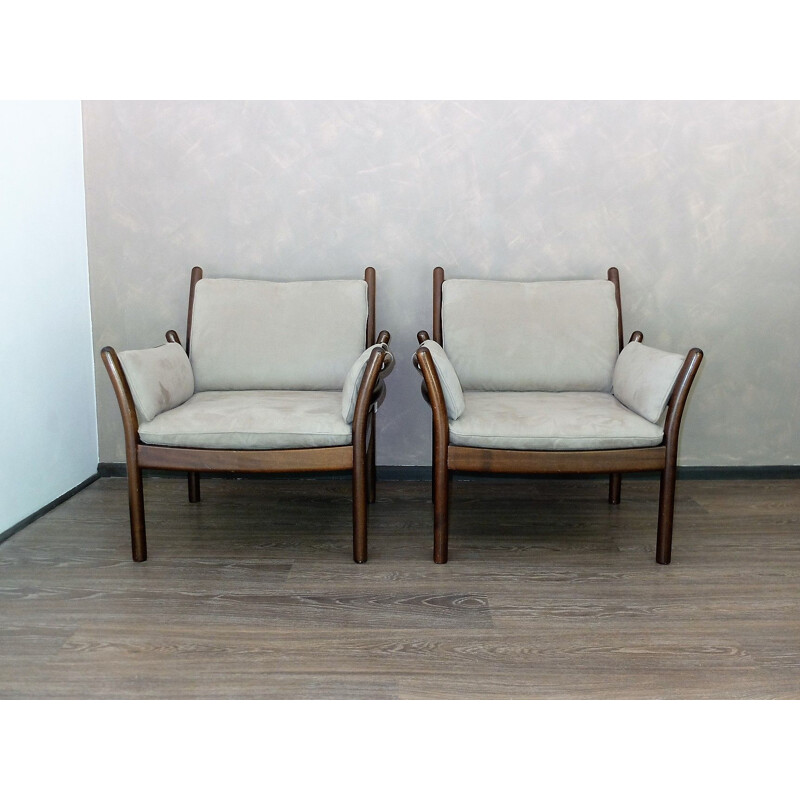 Pair of vintage scandinavian armchairs by Illum Wikkelson - 1970s