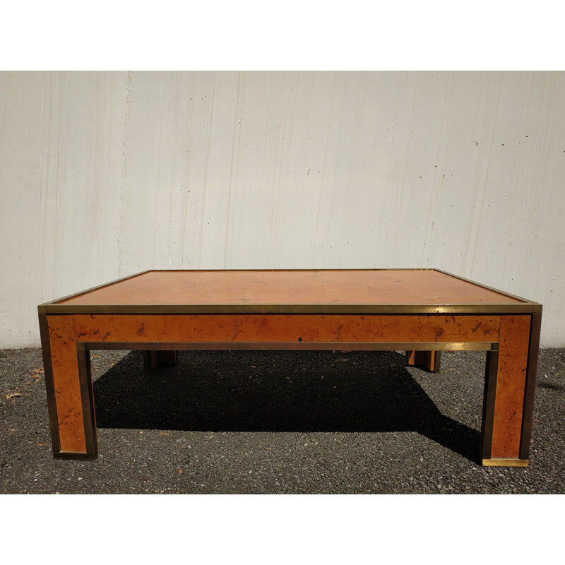 Table basse vintage en bois de loupe et laiton - 1970