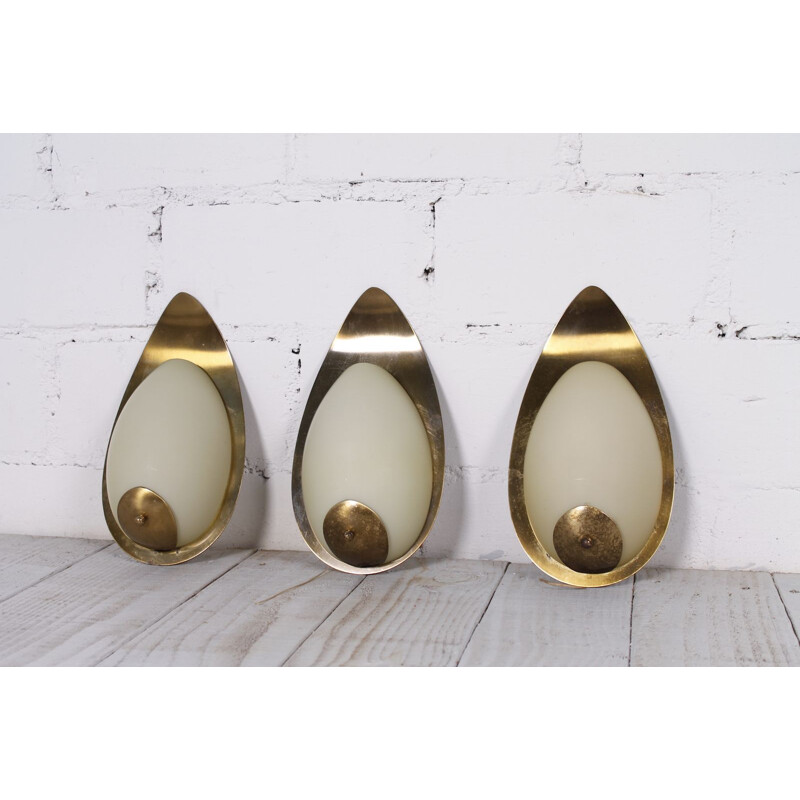 Vintage set of 3 wall lamp in brass and opaline glass - 1950s 