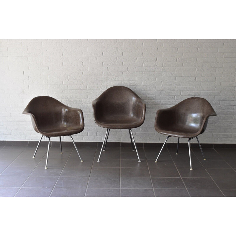 Vintage set of 2 chairs in fiberglass by Charles & Ray Eames Vitra - 1960s