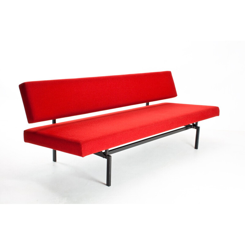 Sofa model 540 in metal and red woolen fabric, Gijs VAN DER SLUIS - 1960s