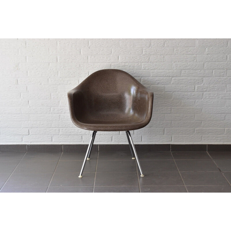 Vintage set of 2 chairs in fiberglass by Charles & Ray Eames Vitra - 1960s