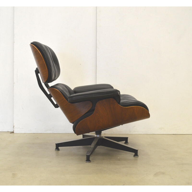 Vintage lounge chair by Charles Eames - 1960s