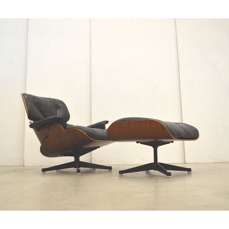 Vintage Lounge chair & Ottoman by Eames for Herman Miller  - 1950s