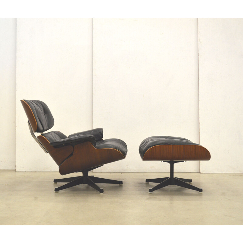 Vintage Lounge chair & Ottoman by Eames for Herman Miller  - 1950s