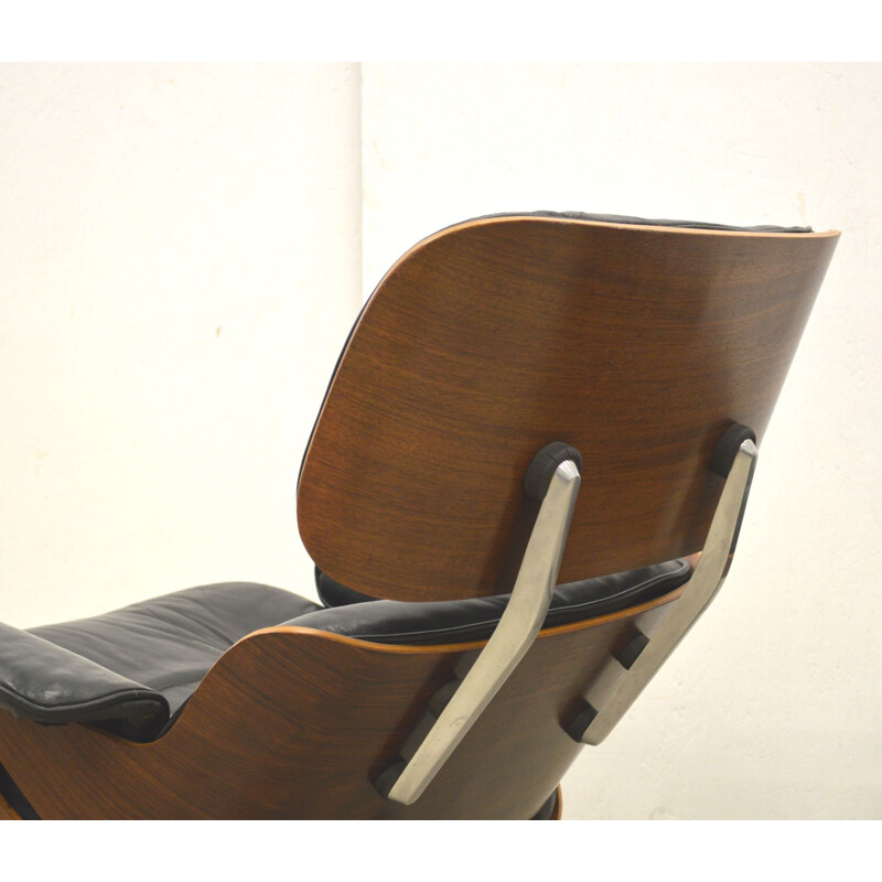 Vintage Lounge chair & Ottoman by Eames for Herman Miller  - 1950s