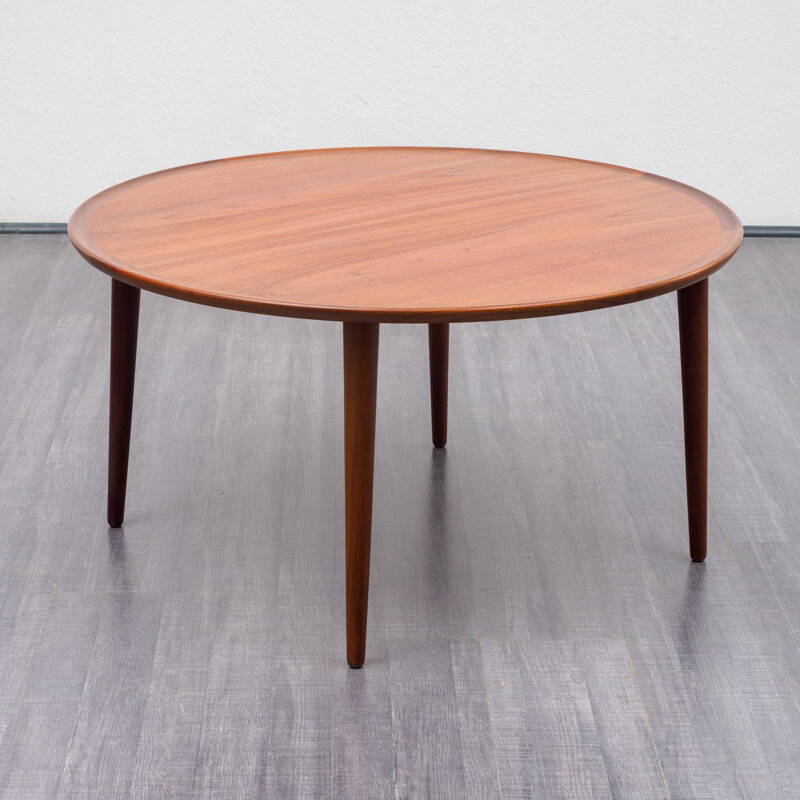 Round vintage scandinavian coffee table in teak - 1960s