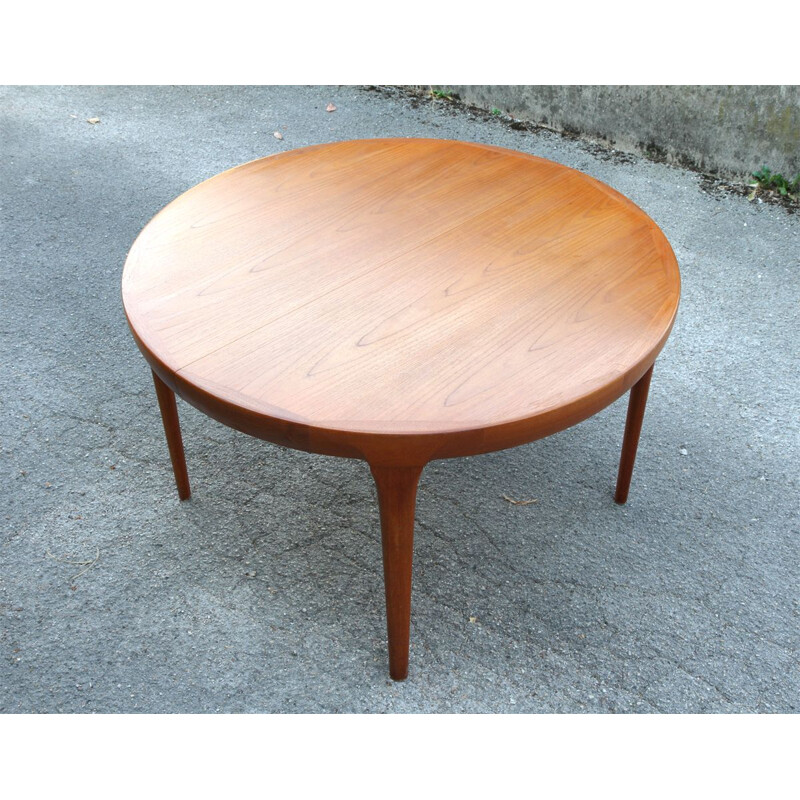 Vintage scandinavian round dining table - 1960s