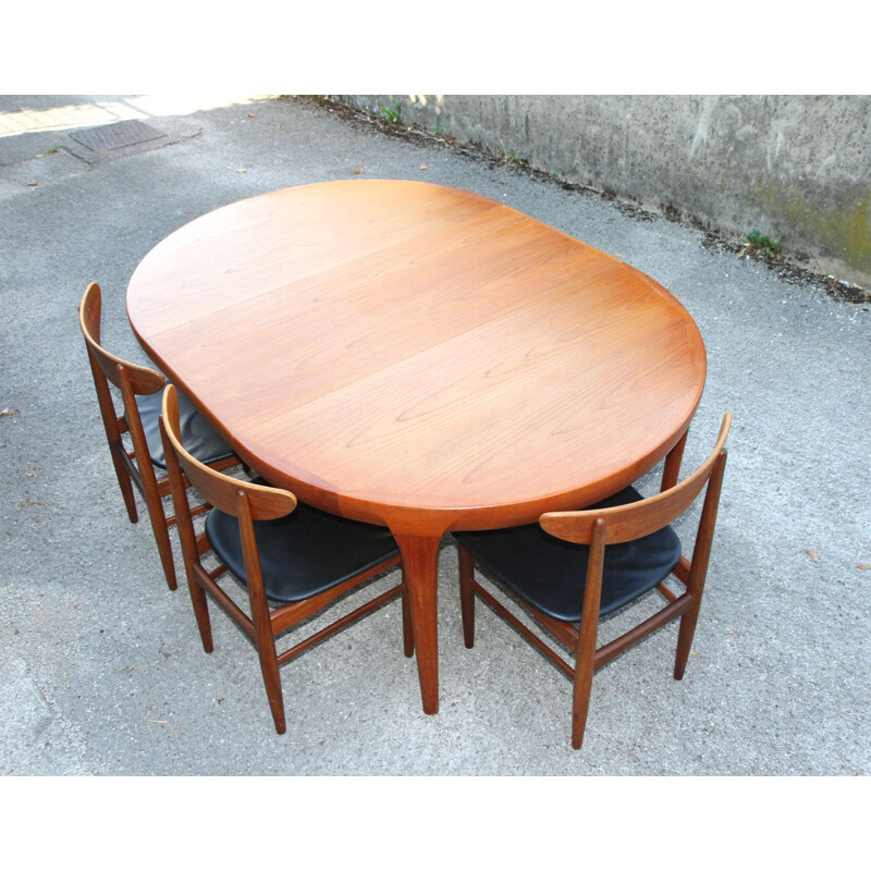 Vintage scandinavian round dining table - 1960s