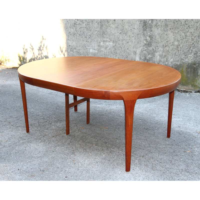 Vintage scandinavian round dining table - 1960s