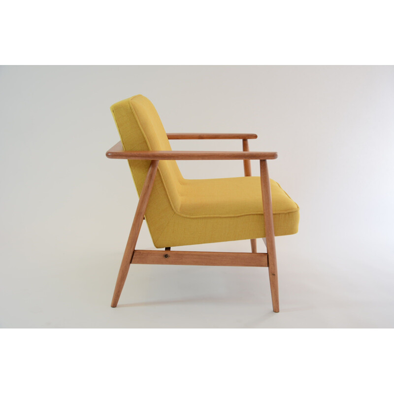 Vintage yellow "Z" armchair - 1960