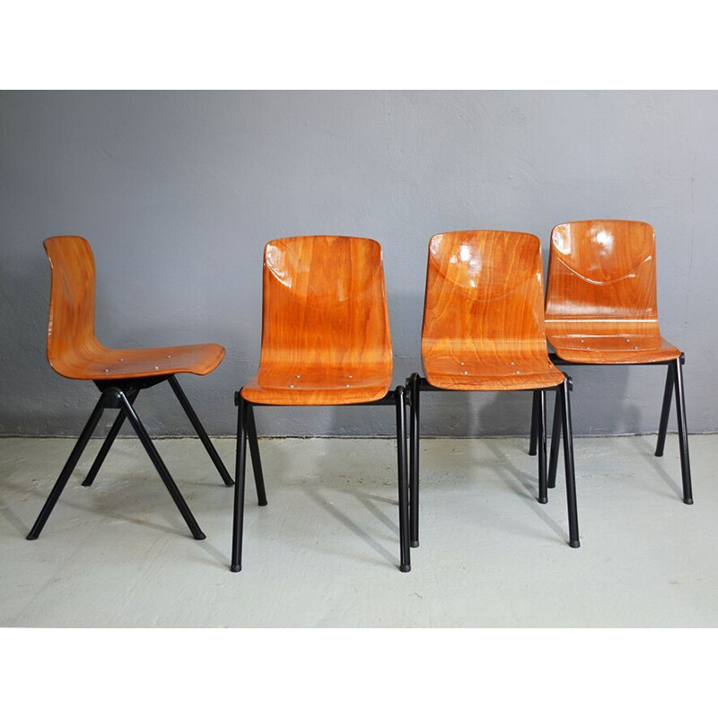 Set of 4 vintage chairs in resin by Galvanitas - 1960s