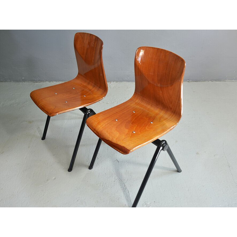 Set of 4 vintage chairs in resin by Galvanitas - 1960s