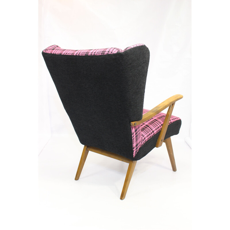 Vintage pink wing chair in wood - 1950s 