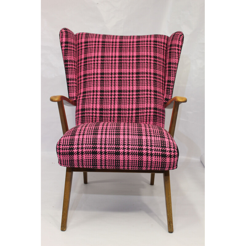 Vintage pink wing chair in wood - 1950s 