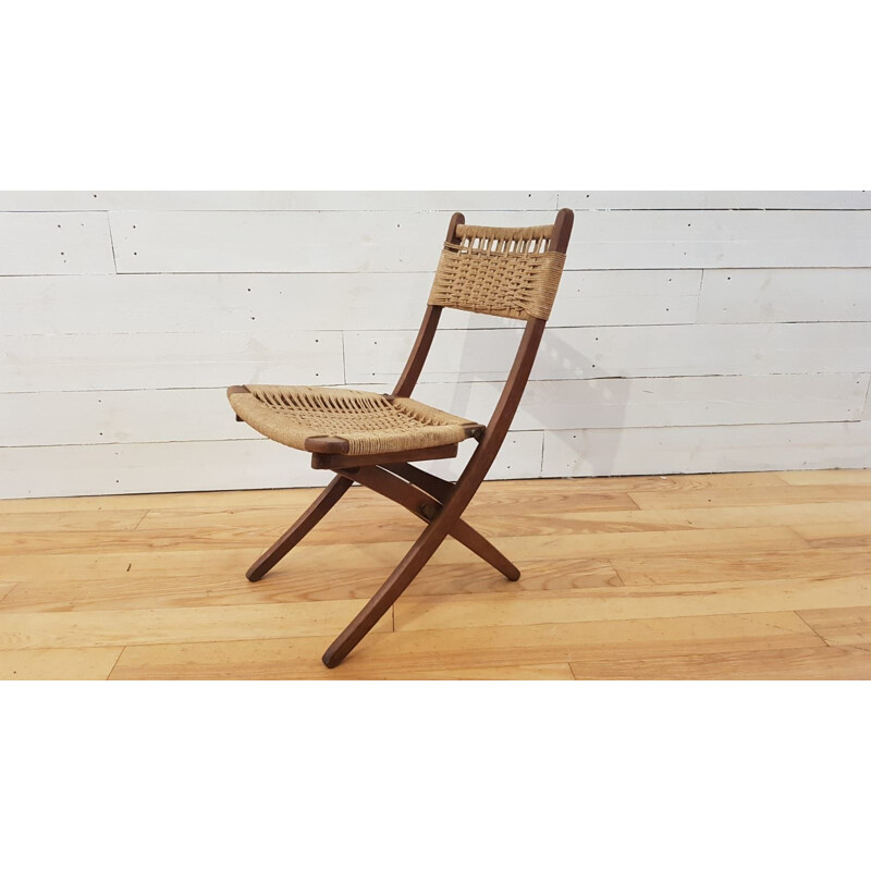 Vintage set of 2 folding chairs strung in teak