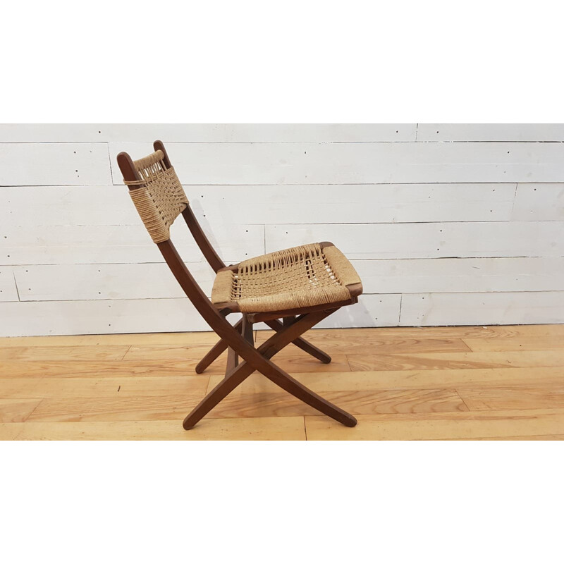 Vintage set of 2 folding chairs strung in teak
