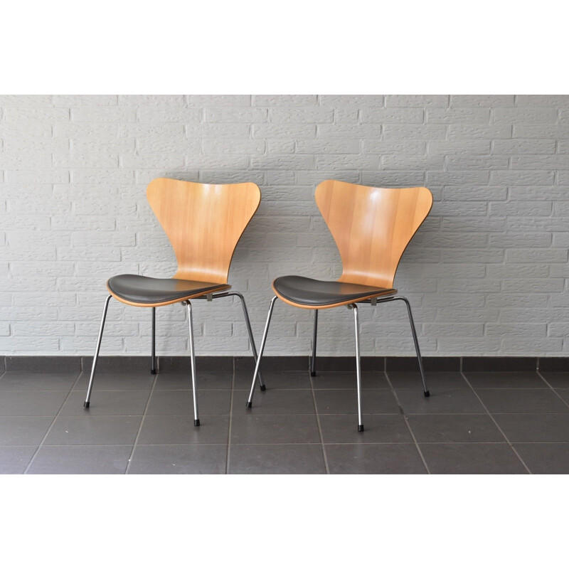 Vintage set of 2 chairs 3107 by Arne Jacobsen for Fritz Hansen - 1950s