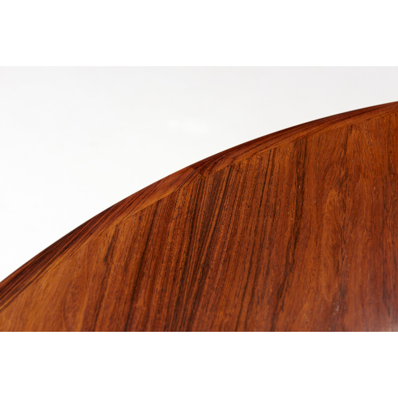 Vintage dining table in rosewood by Niels Møller