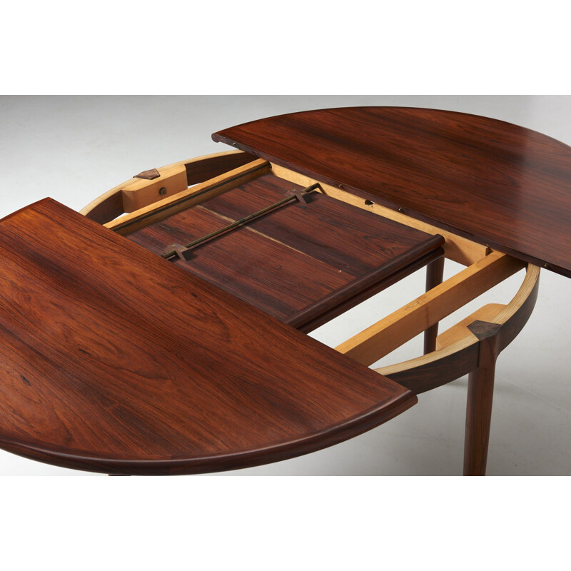 Vintage dining table in rosewood by Niels Møller