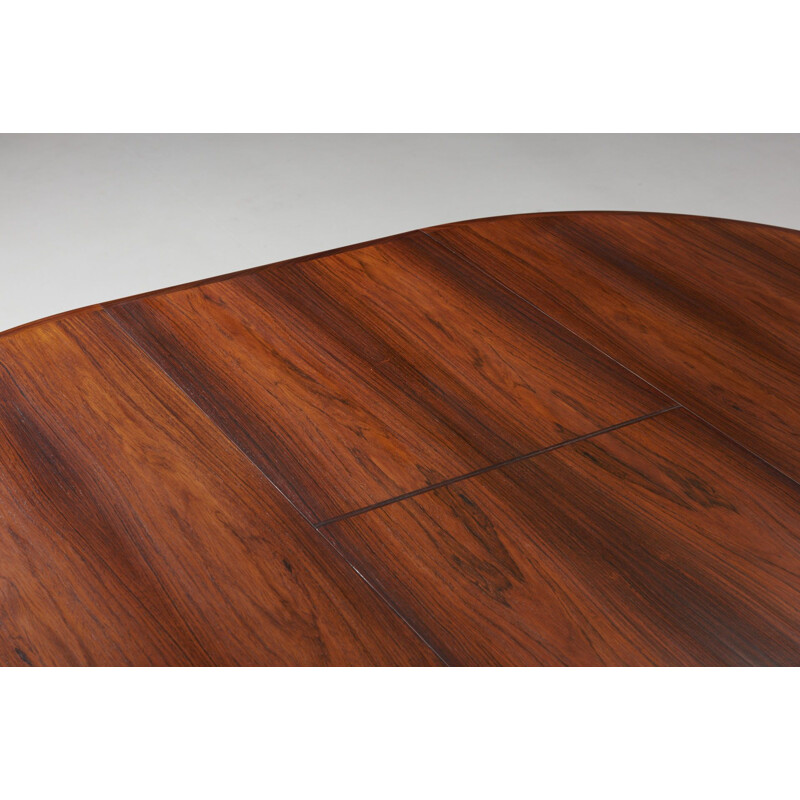 Vintage dining table in rosewood by Niels Møller