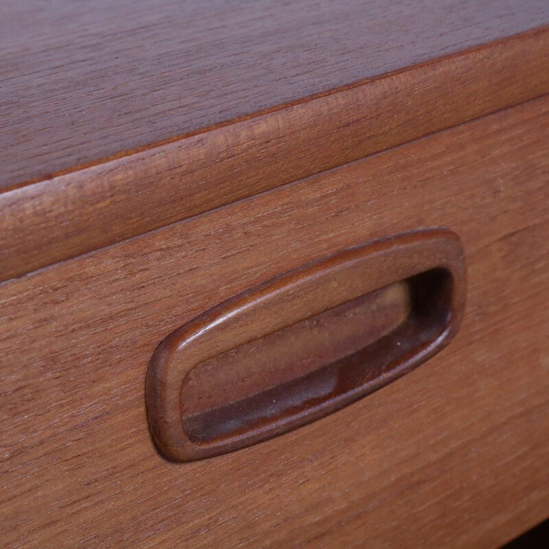 Vintage chest of drawers in teak with 5 drawers