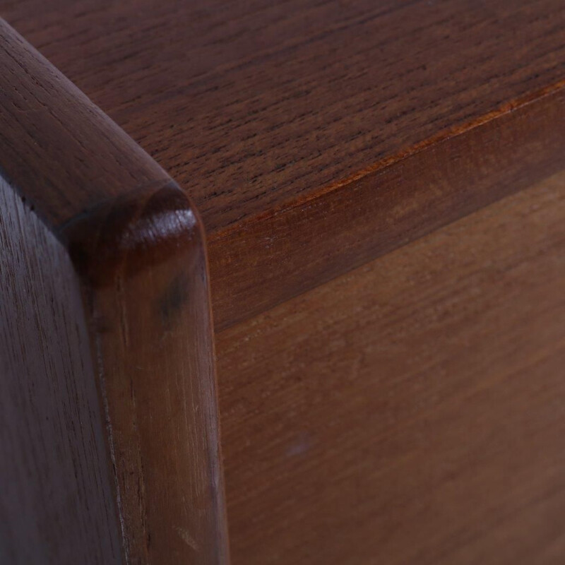 Vintage chest of drawers in teak with 5 drawers