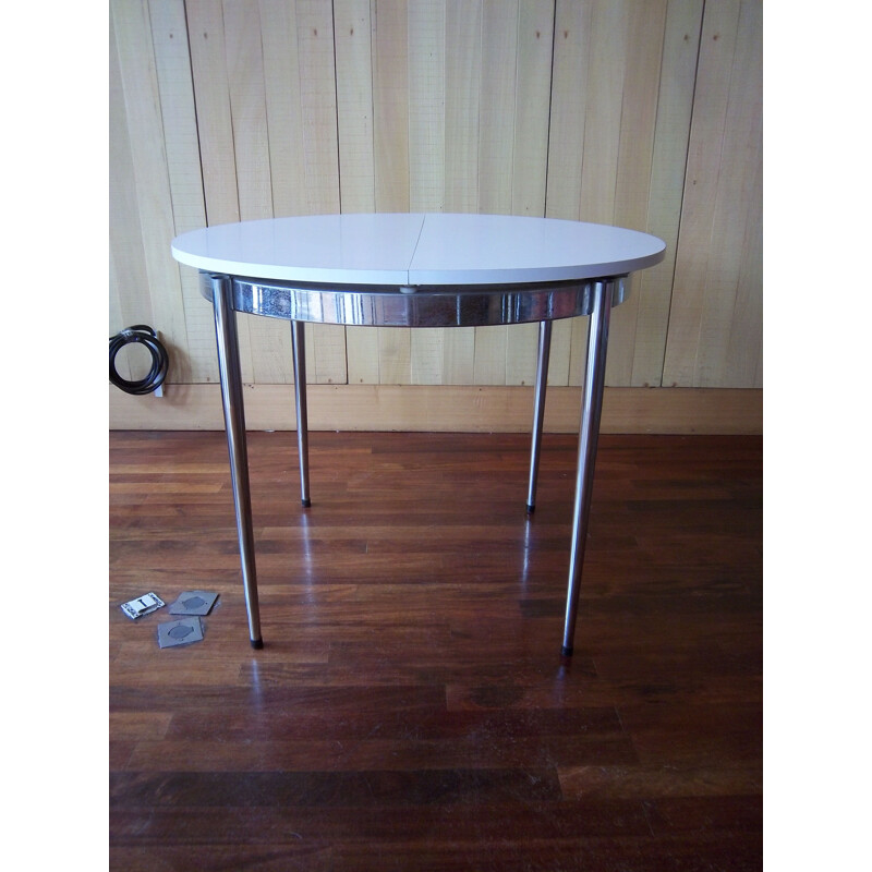 Vintage round coffee table in white formica