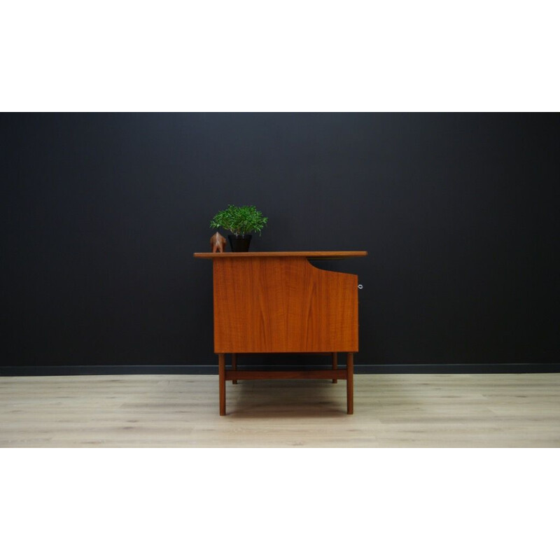 Vintage writing desk in teak 