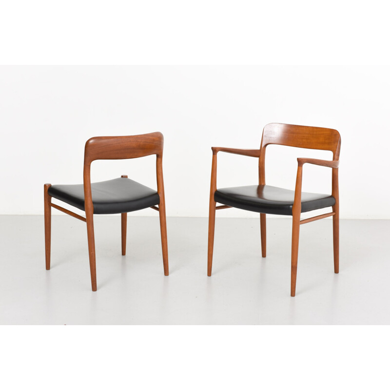 Set of 6 scandinavian chairs in teak and black leather, Niels Ø. MOLLER - 1950s