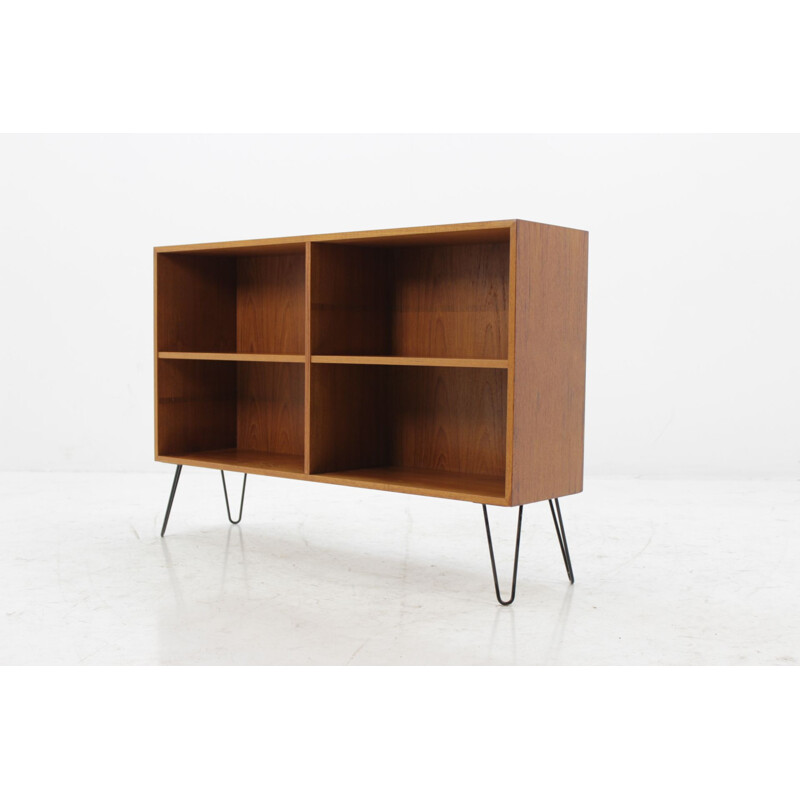 Vintage Danish bookcase in teak