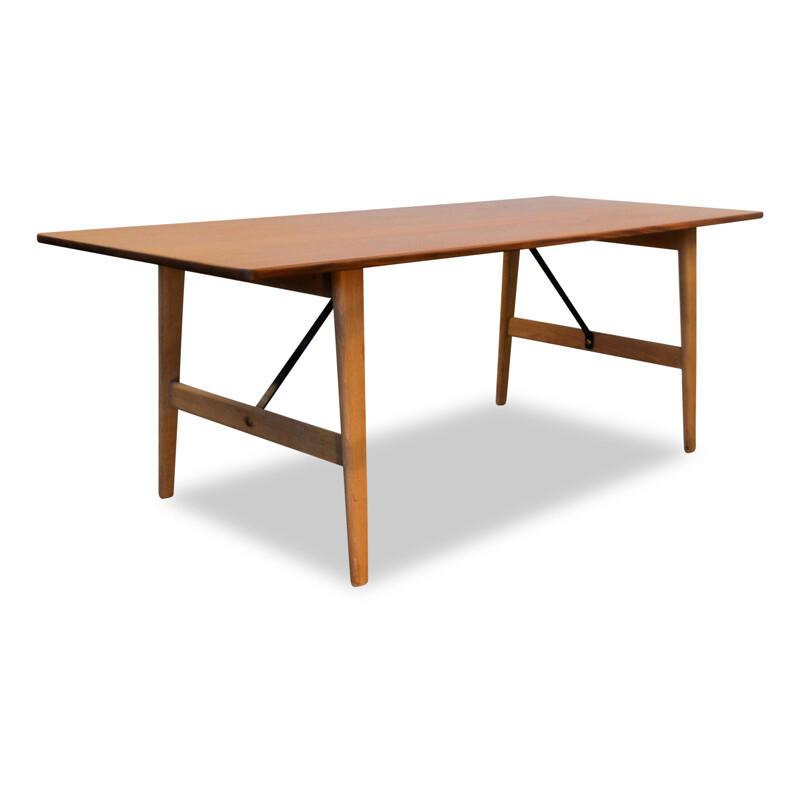 Vintage dining table in teak by Børge Mogensen