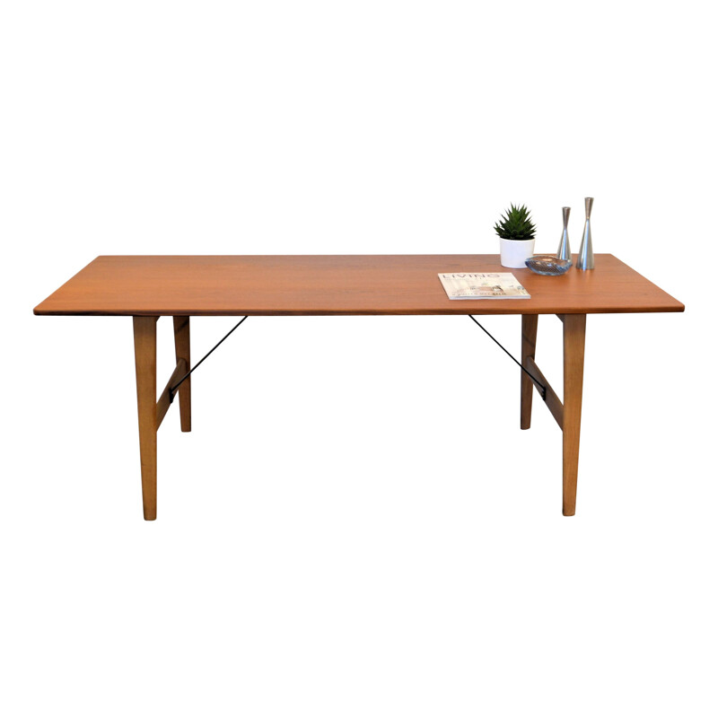 Vintage dining table in teak by Børge Mogensen