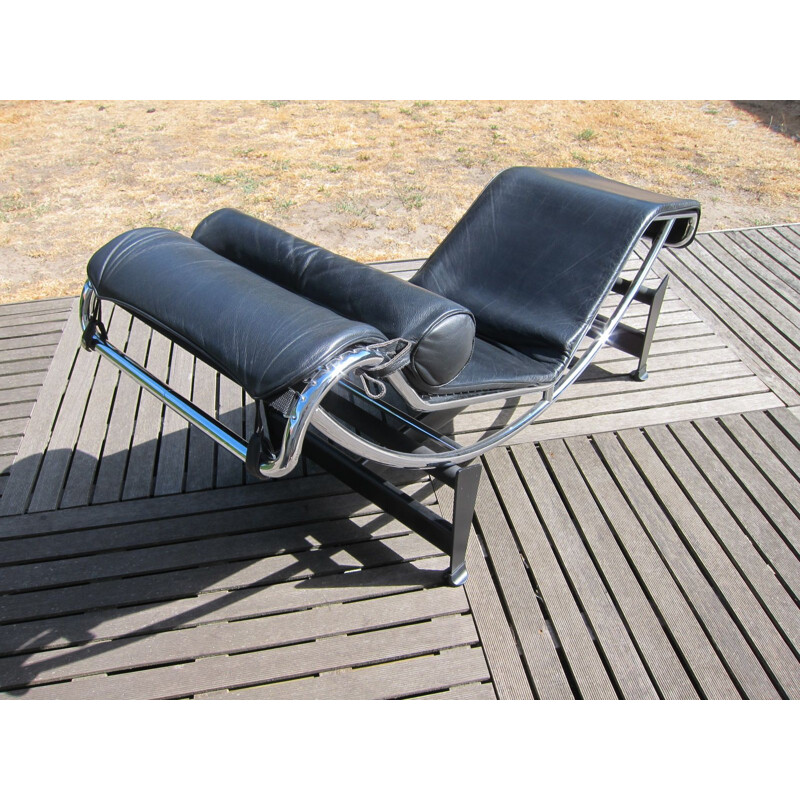 Vintage lounge chair Lc4 by Le Corbusier for Cassina 