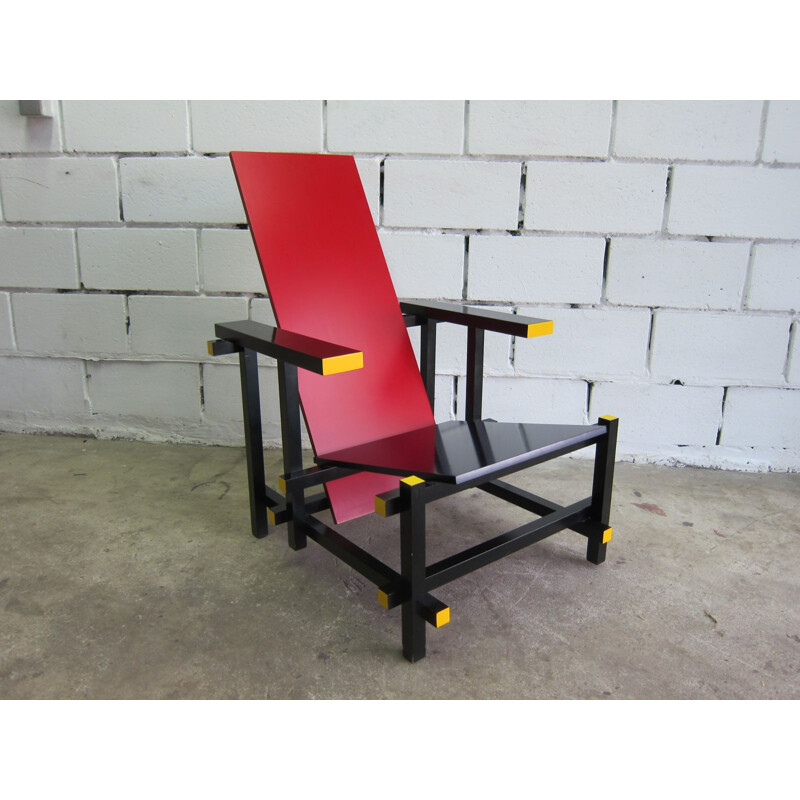 Vintage 635 red & blue chair by Gerrit Rietveld for Cassina