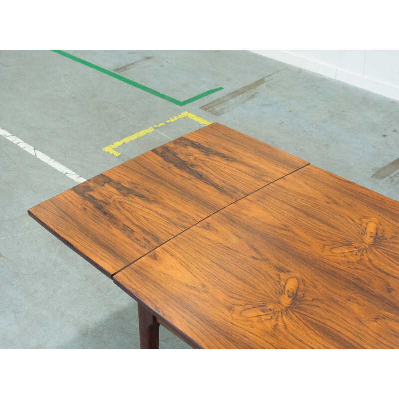 Vintage dining table in rosewood