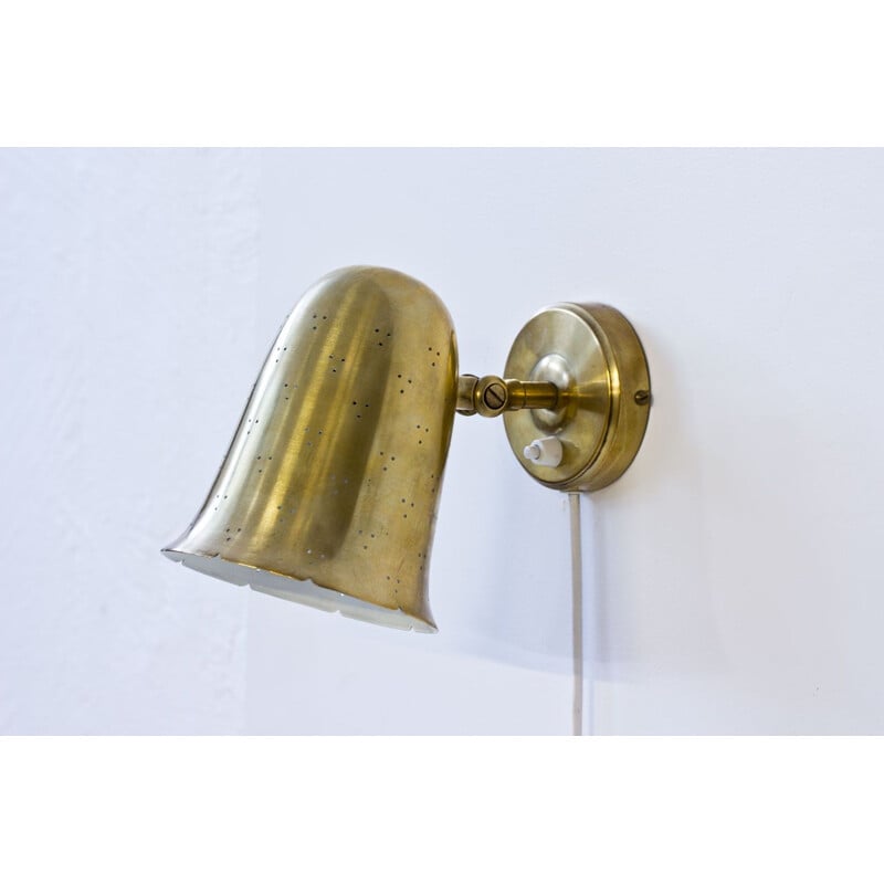 Set of 2 vintage bell shaped wall lamps in brass by Boréns