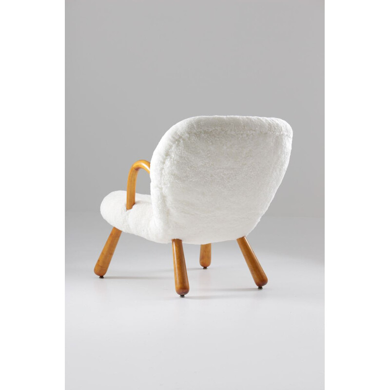 Vintage "Clam" chair by Phillip Arctander