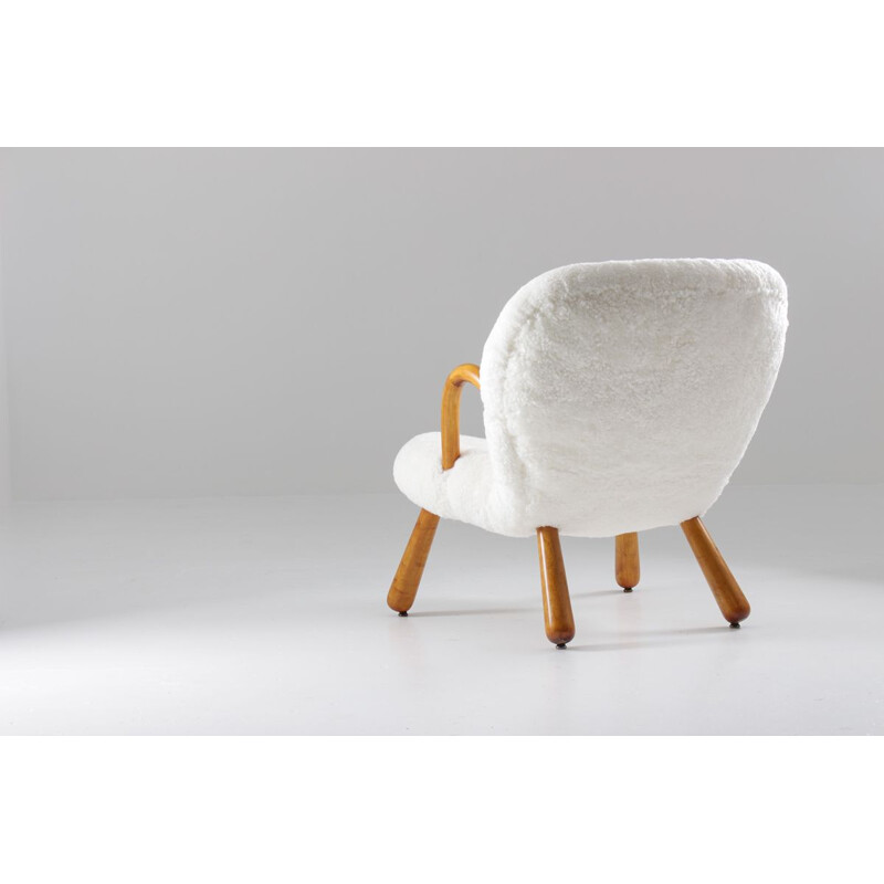 Vintage "Clam" chair by Phillip Arctander