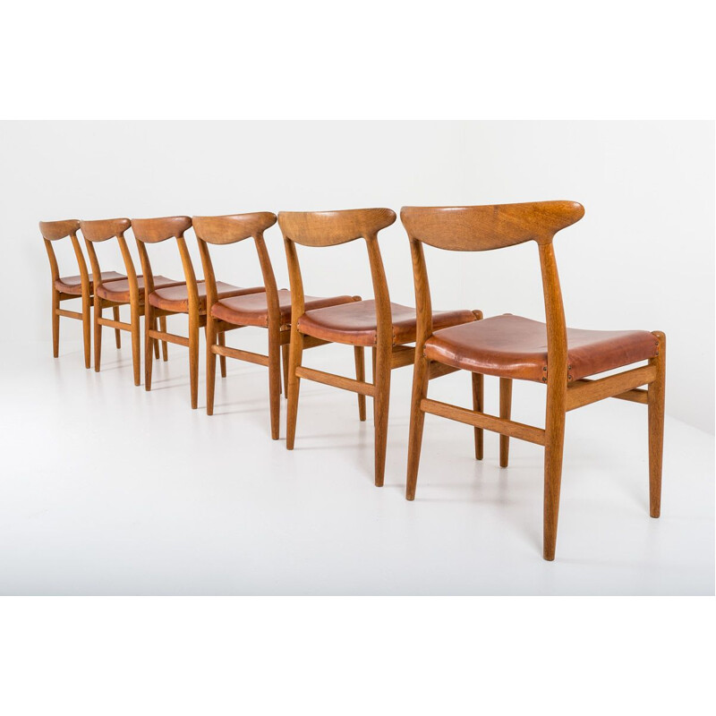 Set of 6 vintage Danish dining chairs "W2" by Hans J. Wegner