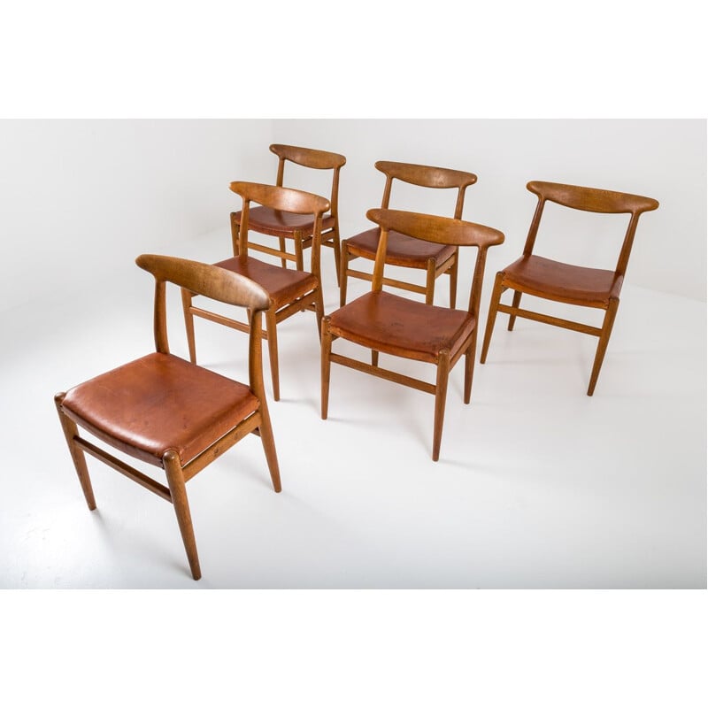 Set of 6 vintage Danish dining chairs "W2" by Hans J. Wegner