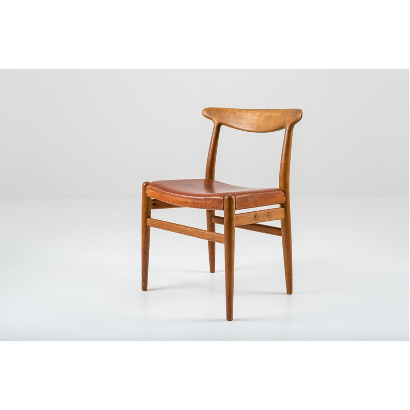 Set of 6 vintage Danish dining chairs "W2" by Hans J. Wegner