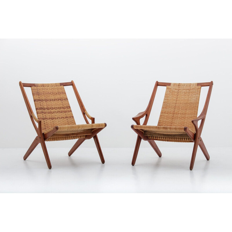 Set of 2 vintage Danish armchairs "300" by Arne Hovmand-Olsen