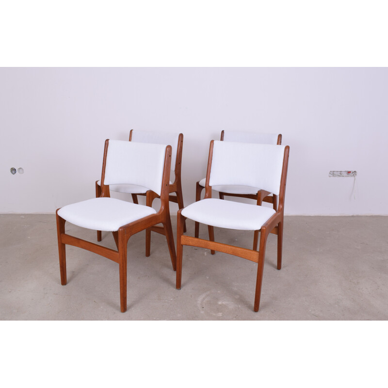 Suite de 4 chaises vintage modèle de 89 par Johannes Andersen pour Anderstrup Møbelfabrik