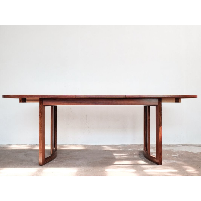 Vintage oval Danish dining table in rosewood