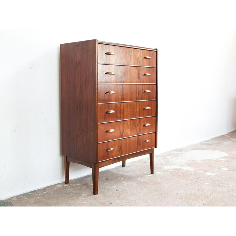 Vintage Danish chest of 6 drawers in teak