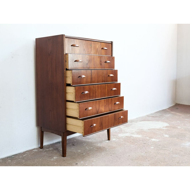 Vintage Danish chest of 6 drawers in teak