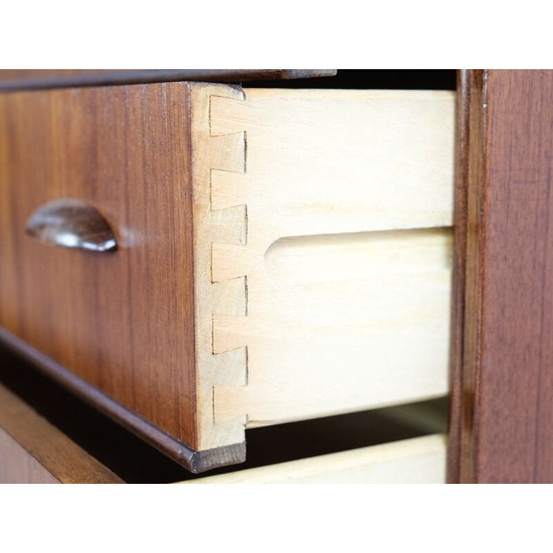 Vintage Danish chest of 6 drawers in teak