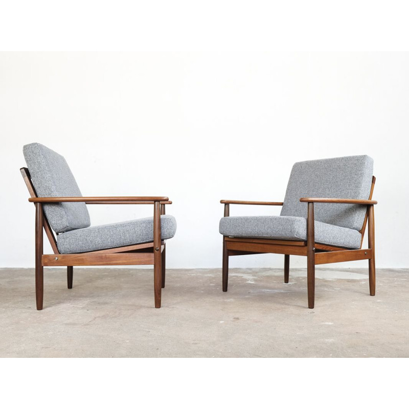 Suite de 2 fauteuils danois vintage en teck