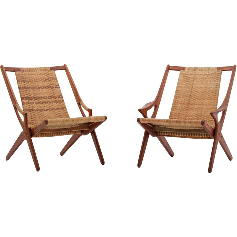 Set of 2 vintage Danish armchairs "300" by Arne Hovmand-Olsen